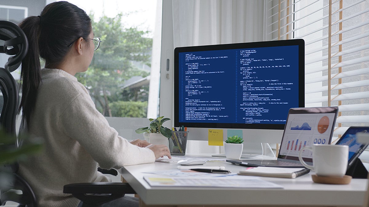 Student in front ot computer